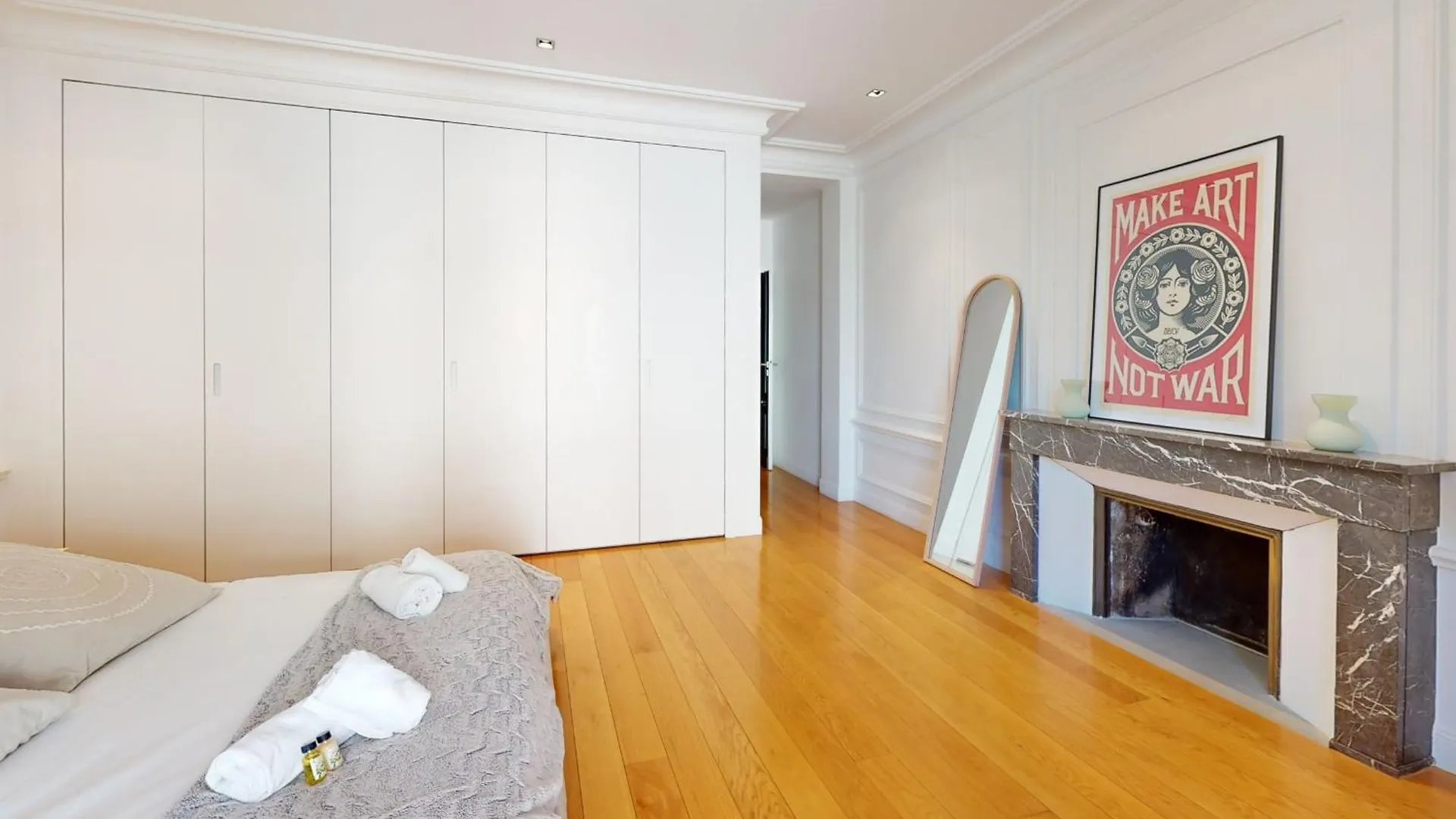 Le N 10 - Apartment Of 200 Sqm With Patio Of 35 Square Meters In Old Town Annecy